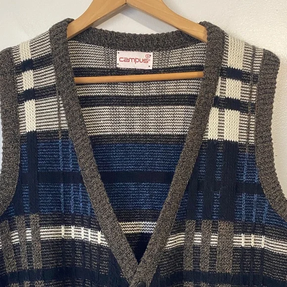 Vintage Campus Plaid Knit Vest Button Front V neck size Small oversized - Picture 2 of 10